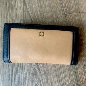Kate Spade bi-fold wallet